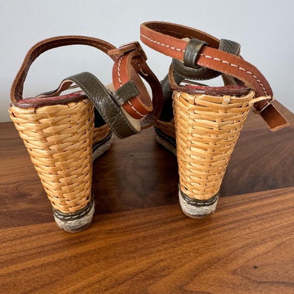 Paloma Barcelo Wedges - Picture 6 of 8